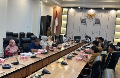 Bartholomeus Tandigala Pimpin Rapat Komisi I, Soroti Peredaran Narkotika di Sulteng