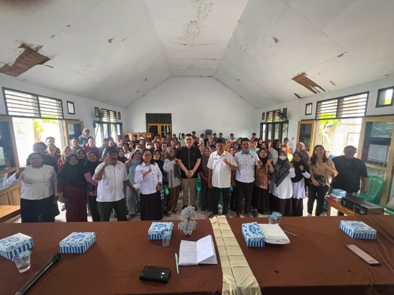 Kundapil Royke W. Kaloh Serap Aspirasi Warga Tambarana