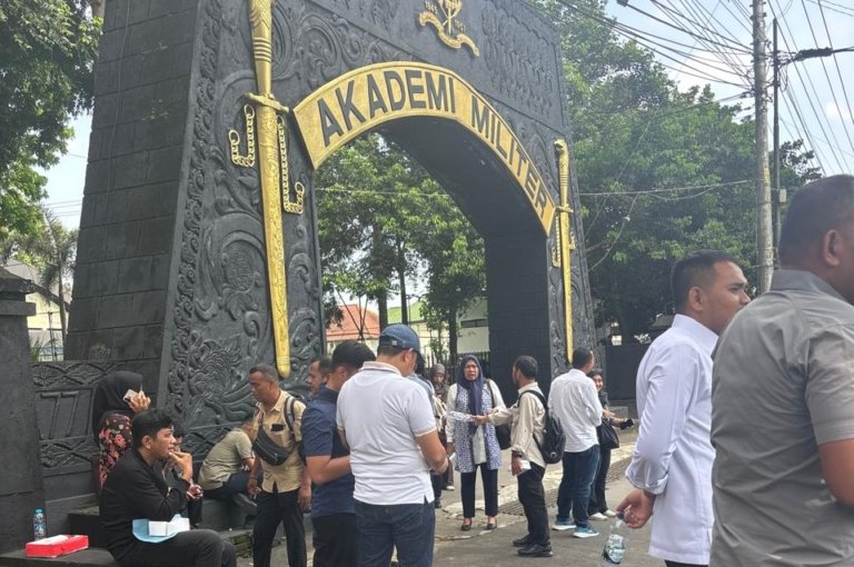 Cerita di Balik Layar Para Ajudan / Protokol pimpinanDPRD Saat Ikuti Kursus P2 Lembah Tidar” di Magelang.