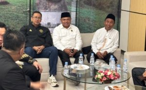 Hidayat Pakamundi Wakili Ketua DPRD Sulteng Sambut Menag RI di Palu