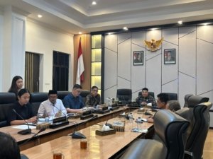 Komisi III DPRD Sulteng Gelar Rapat Bahas Raperda Penggunaan Jalan Umum dan Jalan Khusus