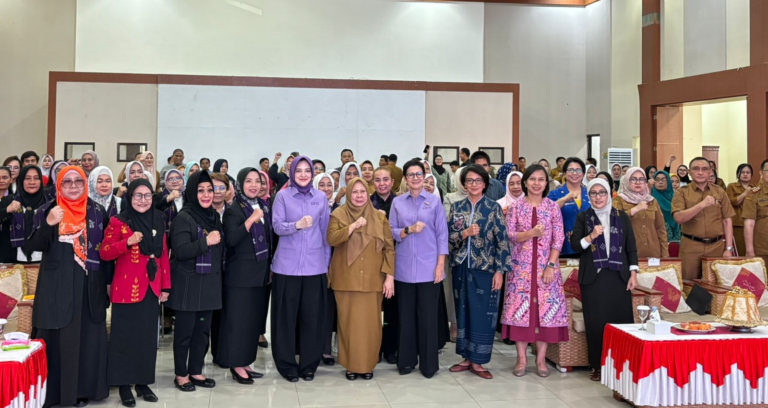 Mendobrak Ruang Demokrasi: Arnila Moh Ali Buka Pelantikan Kaukus Perempuan Parlemen Sulteng