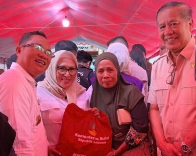 Kawal 5.000 Sembako dari Presiden, Vera Mastura dan Marthen Tibe Tembus Zona Gempa Sigi