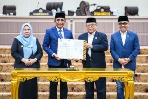 DPRD dan Pemprov Sulteng Sahkan P-KUA PPAS 2026 dan Raperda Pajak