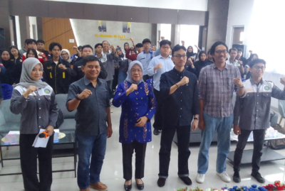 Marlela Kupas Tuntas Pelemahan Rupiah dalam Kajian Interaktif di FEB UNTAD